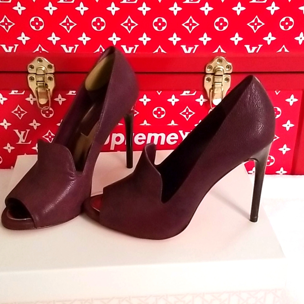 BCBGMAXAZARIA